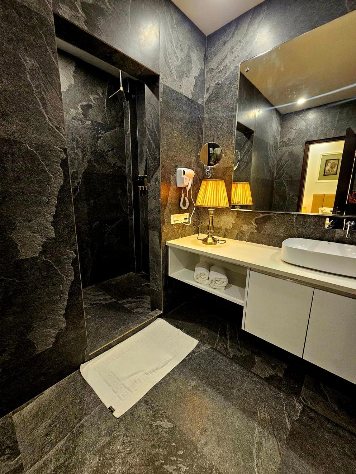 Corbett Tusker Trail Hotel Kashipur Екстериор снимка